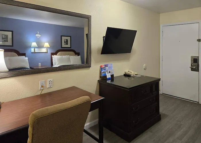 Rodeway Inn & Suites Blythe I-10